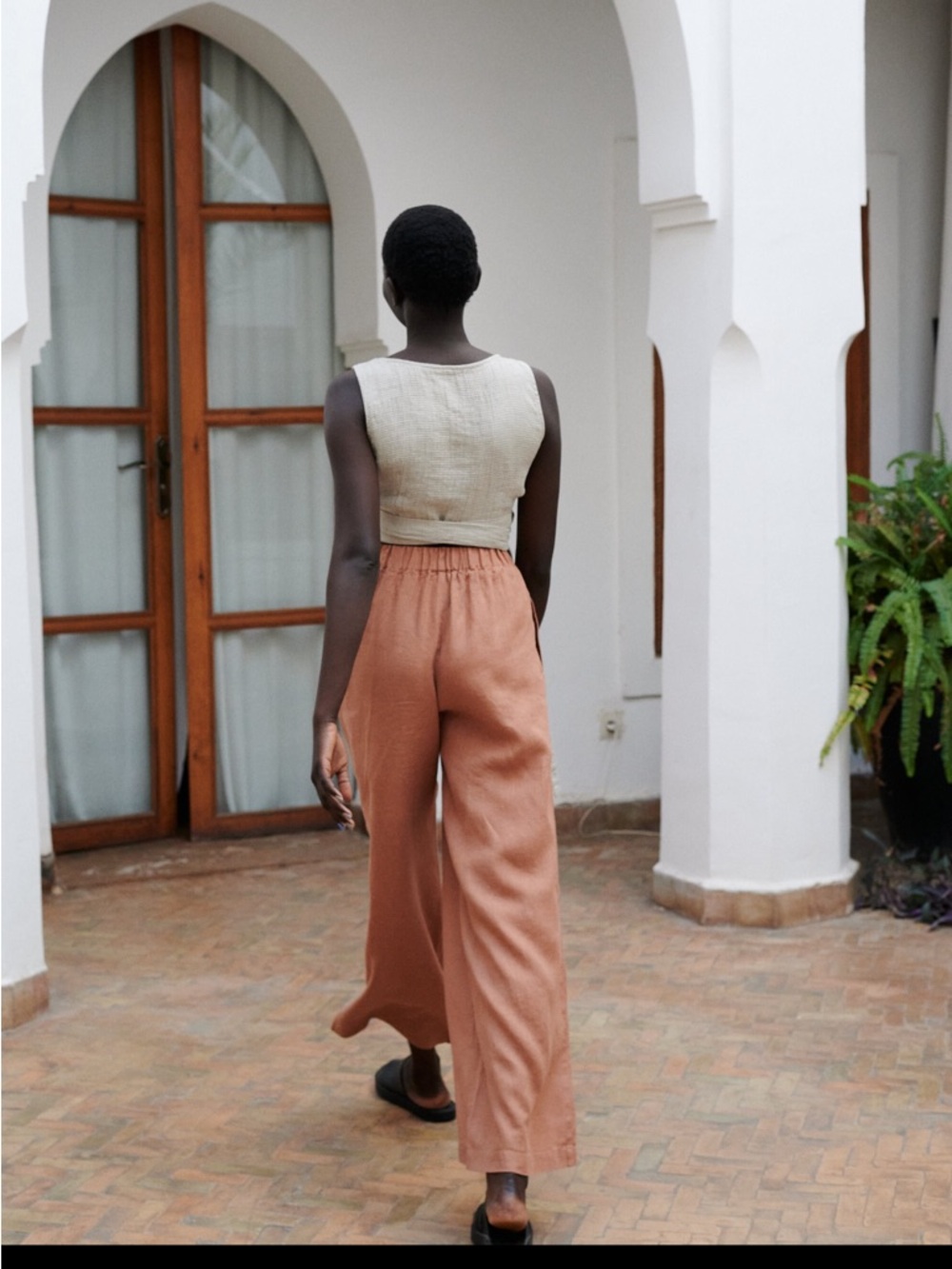 Linenfox Brenna trousers in mocha mousse size S - Picture 5 of 7